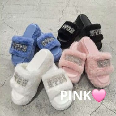 GYDA　最新作　ノベルティ　厚底　ファー　サンダル　ビジュー　PINK