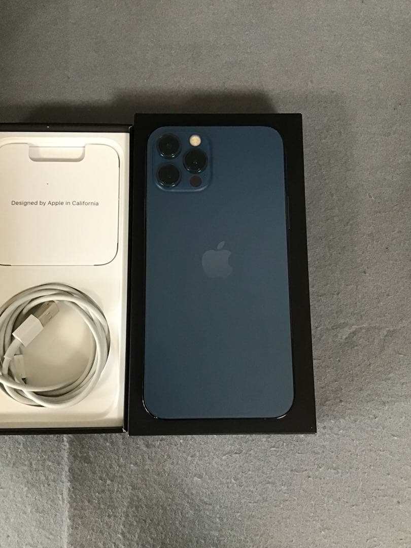 美品　国内版　SIMフリー　iPhone12 Pro 128GB ブルー色