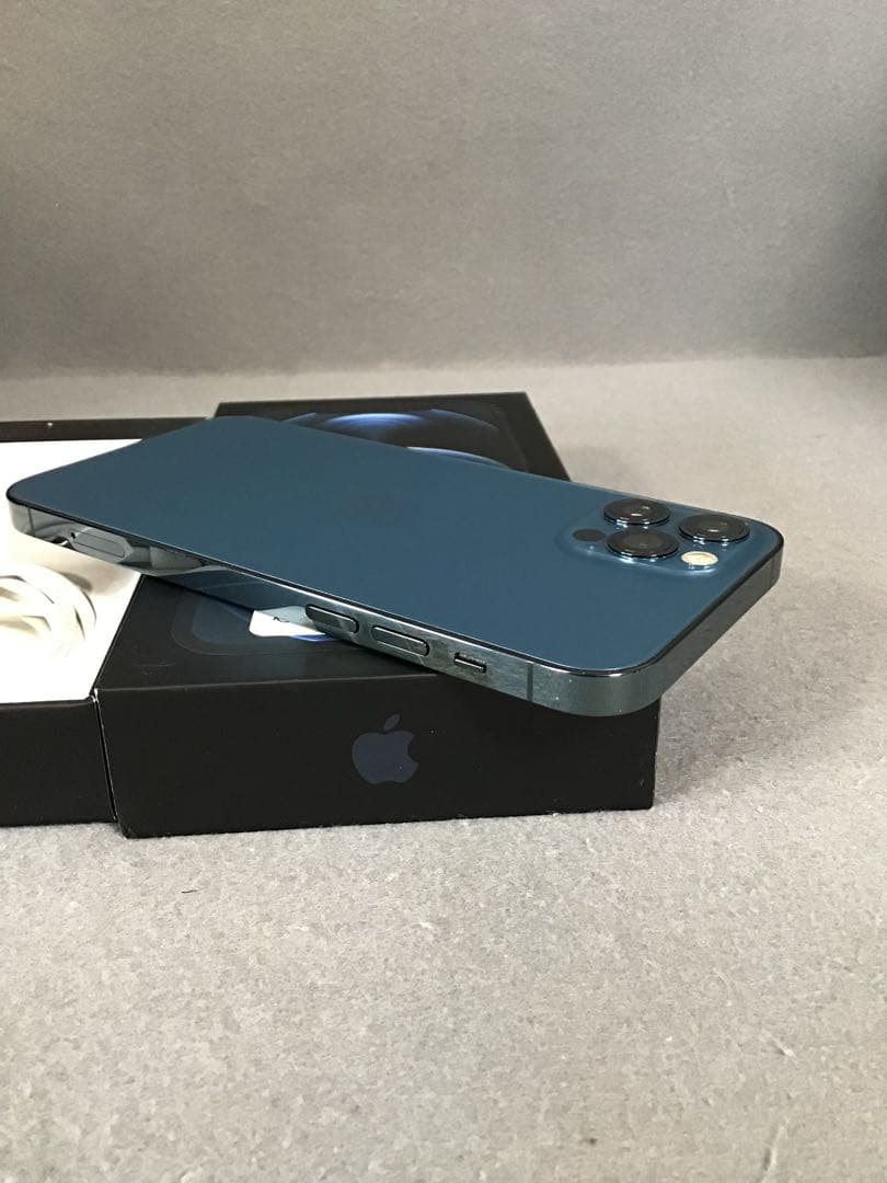 美品　国内版　SIMフリー　iPhone12 Pro 128GB ブルー色