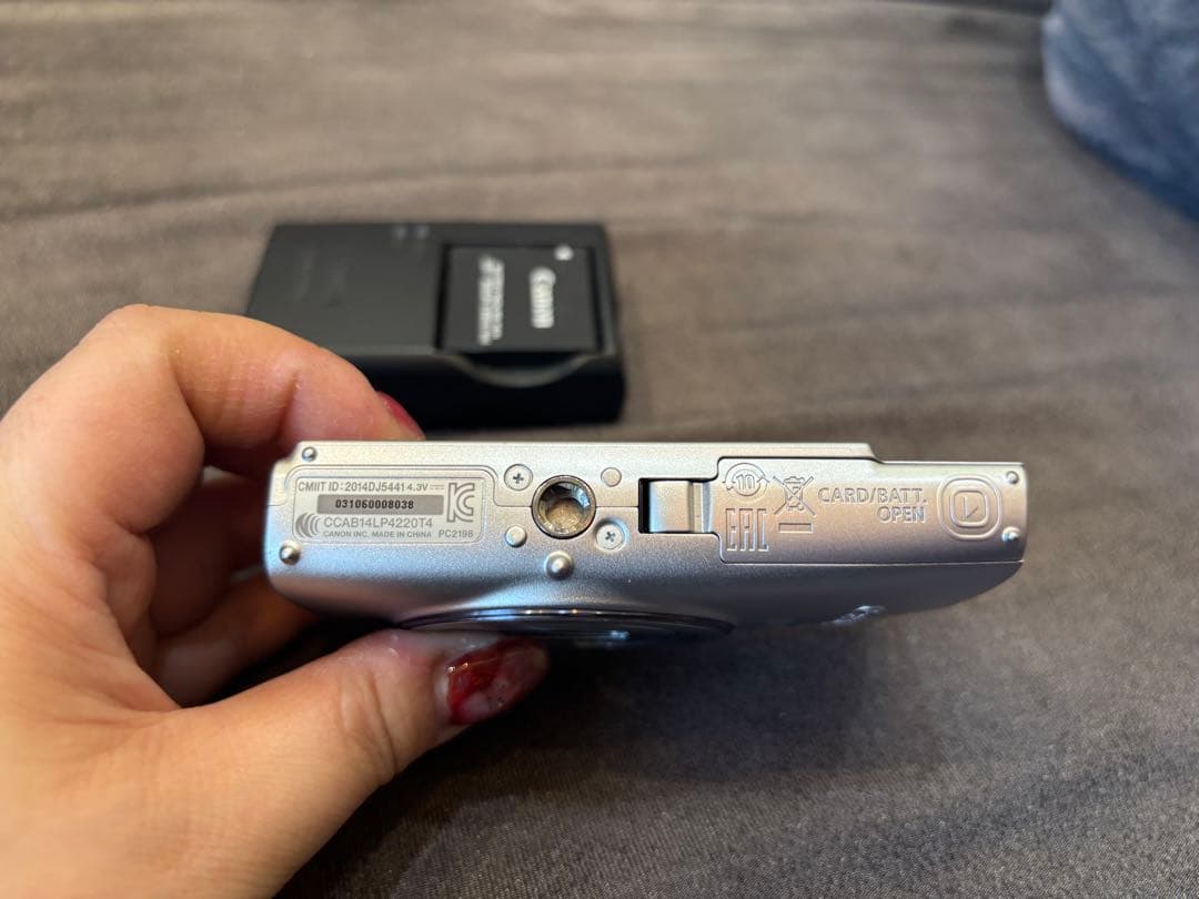 Canon ixy640 デジタルカメラ