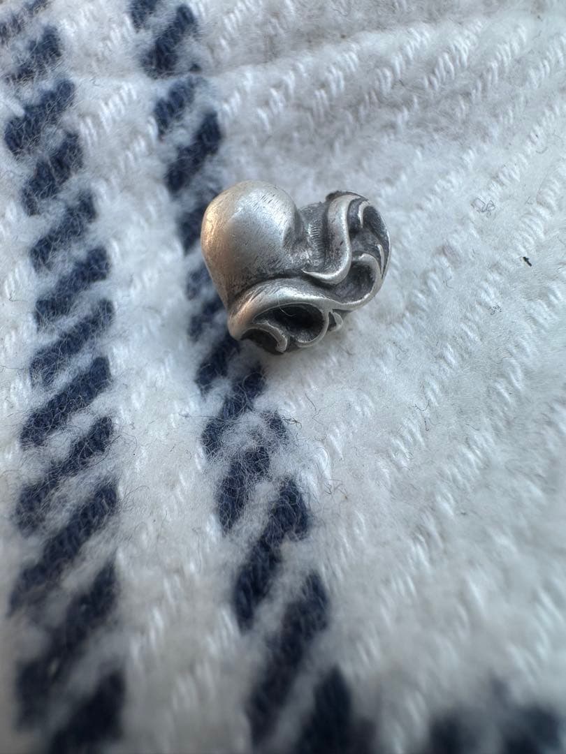 確実正規品　クロムハーツ　ハートモチーフ　ピアス 本体のみ