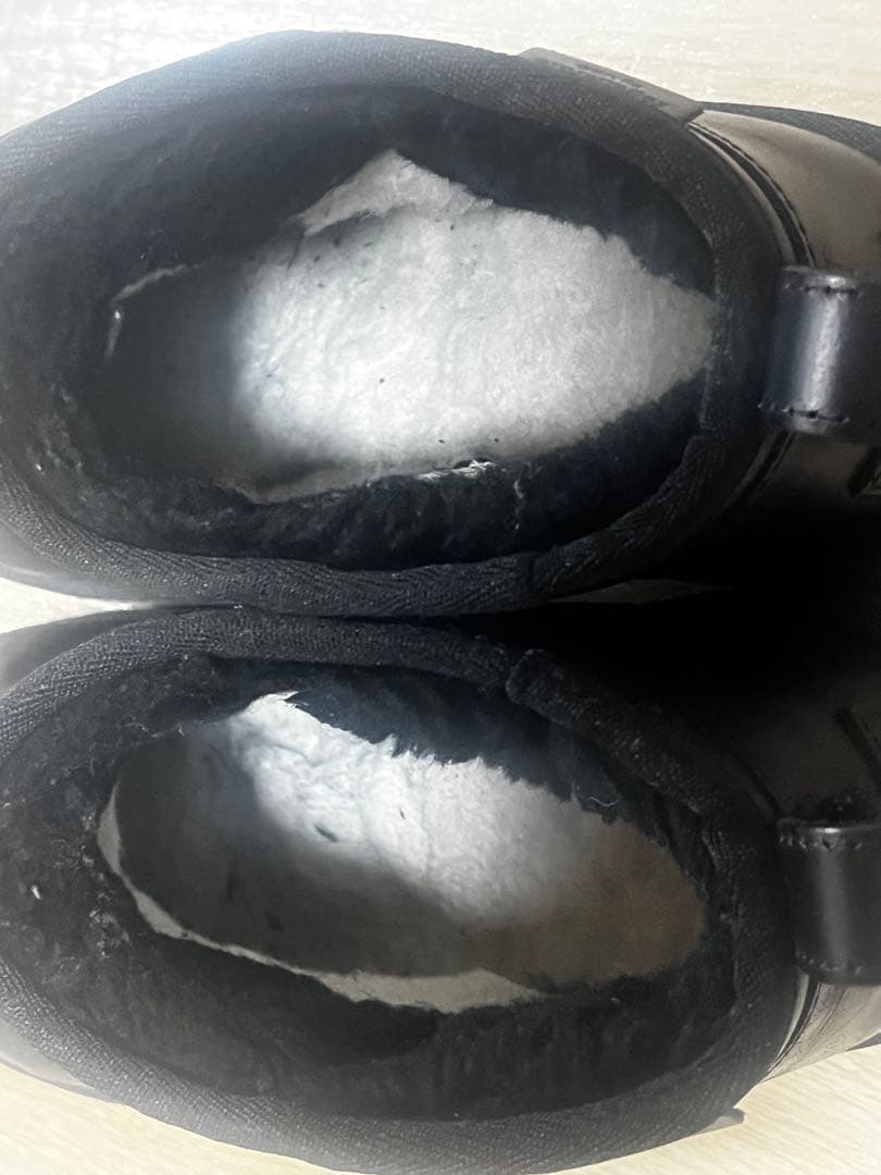 【UGG】Classic Ultra Mini LTHR Regen ブーツ