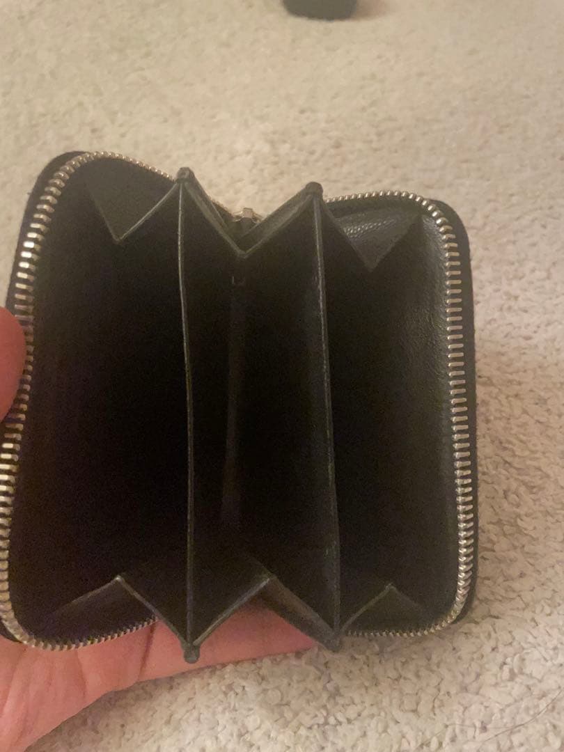 SAINT LAURENT ブラックケース