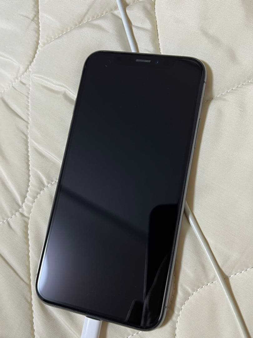 iPhone XS スペースグレイ　64GB