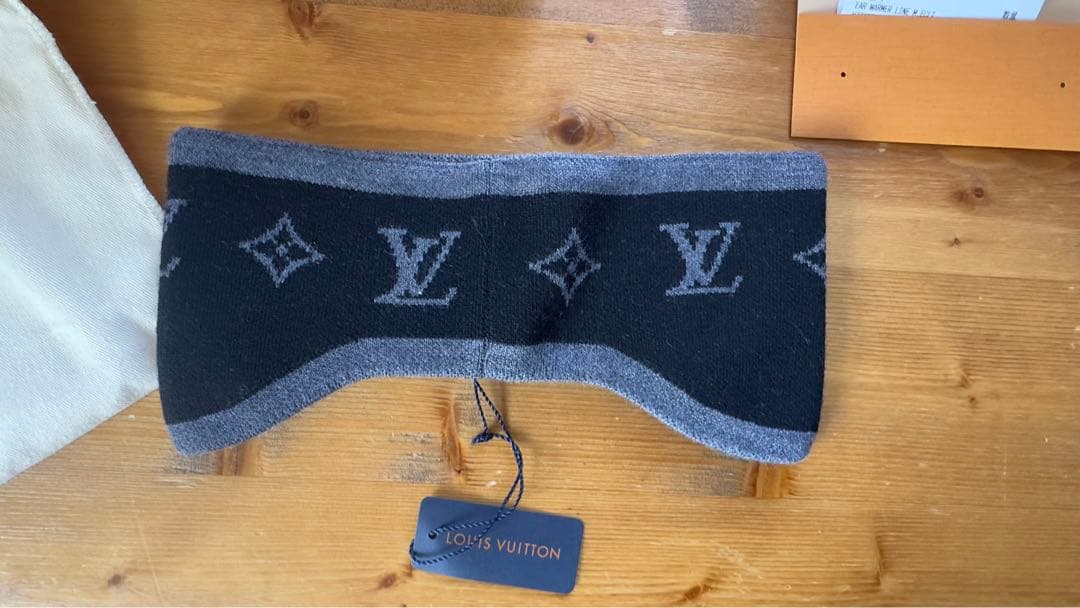 ヴィトン Vuitton イヤーマフEAR WARMER M77109