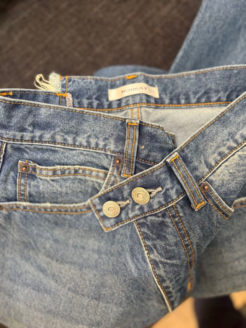 【新品】moussyCROSSWAIST ワイド ストレートデニム0ダークブルー