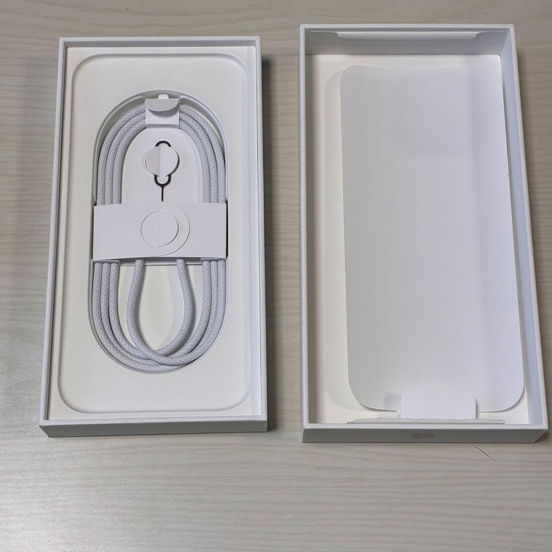 iPhone16ProMax256ホワイトバッテリー100新品フィルム他おまけ付