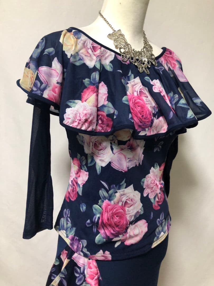 社交ダンス練習着レッスン着パーティ。未使用品レイリーナ花柄上下セットアップドレス