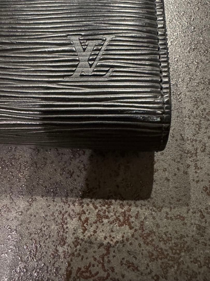 た*者様 ルイビトン エピ長財布