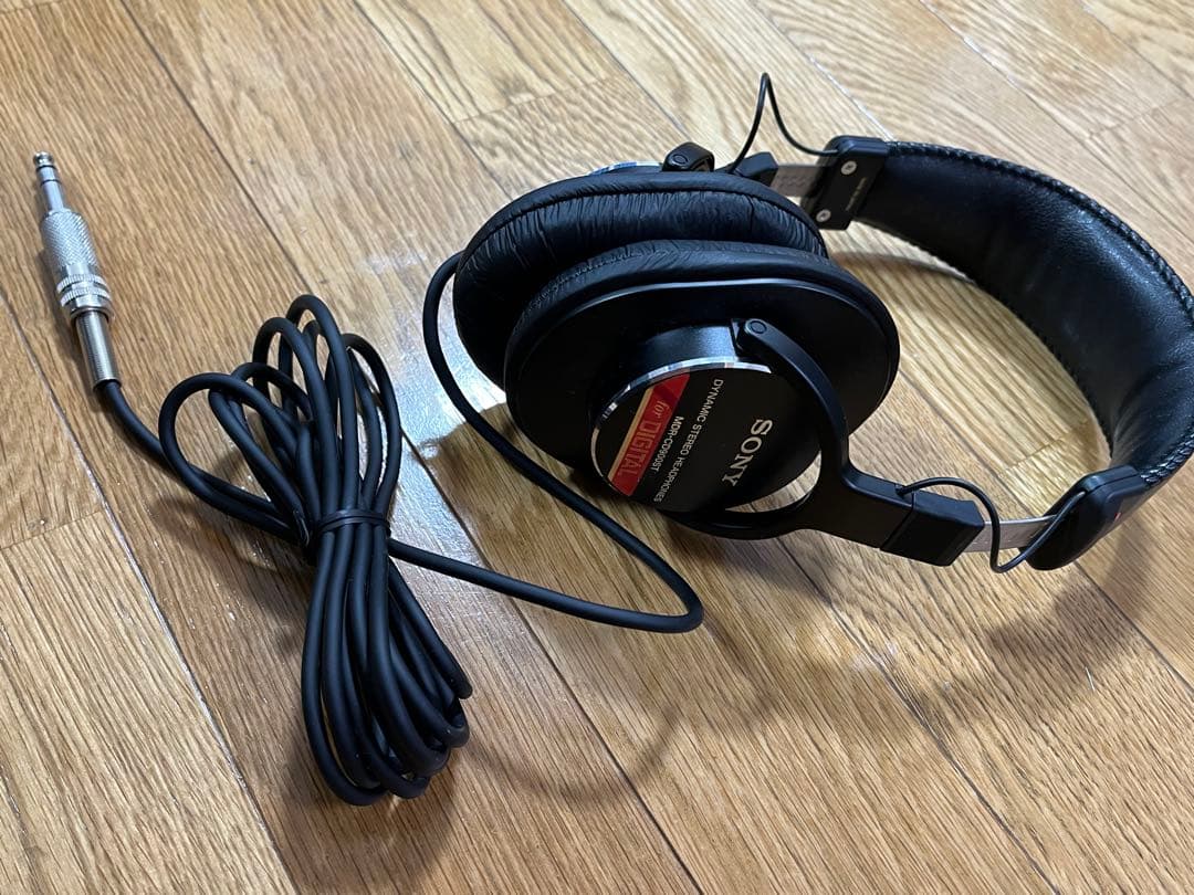 【未使用】SONY密閉型スタジオモニターヘッドホン 黒 MDR-CD900ST