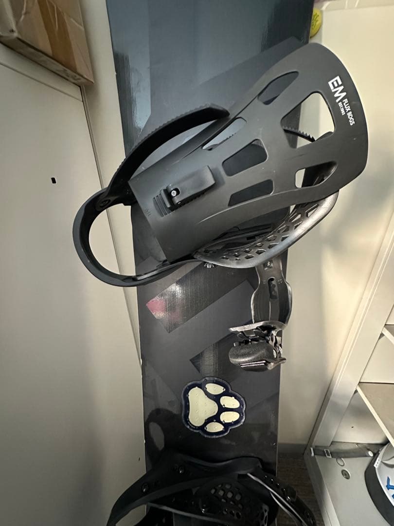 Flux EM ブラック スノーボードビンディング