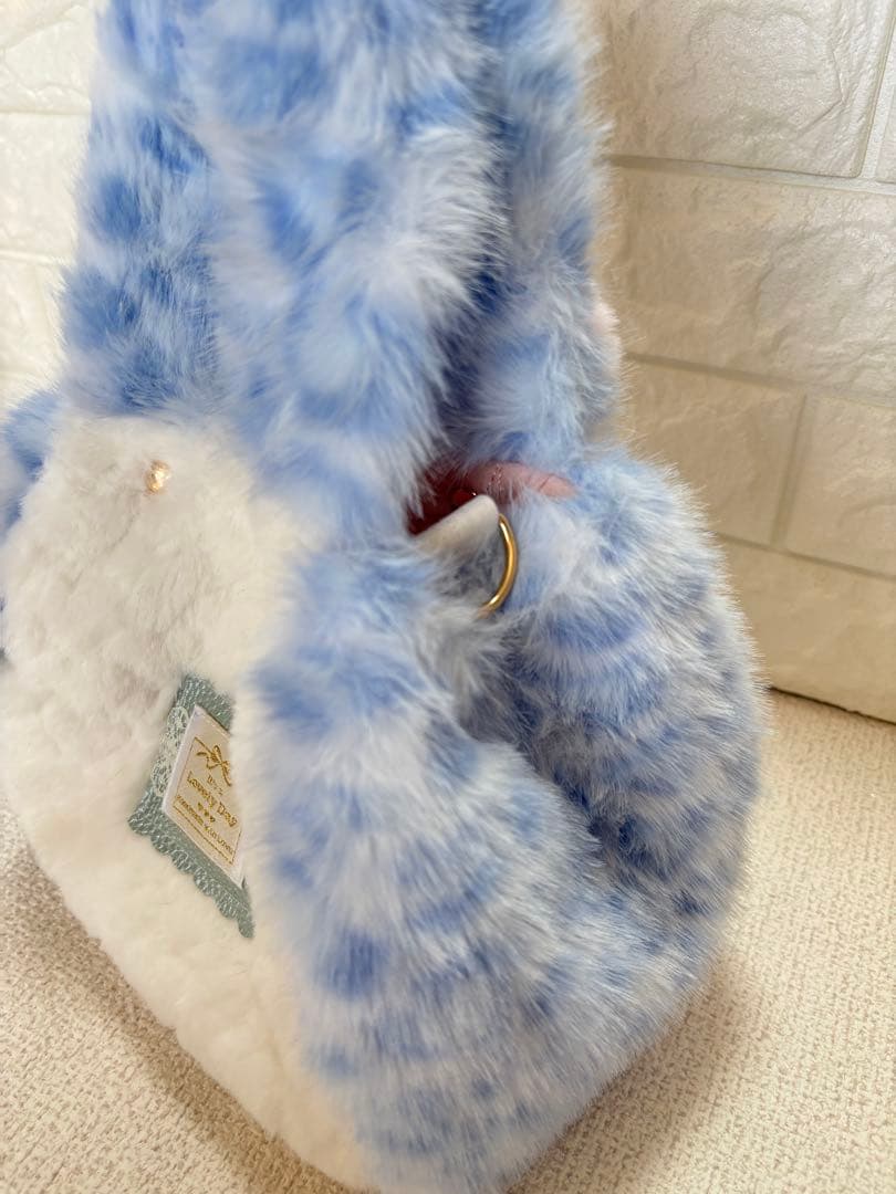 黒*こ様 コヤンイサムチョン　ファーバッグ　ヒョウ柄水色　うさちゃん