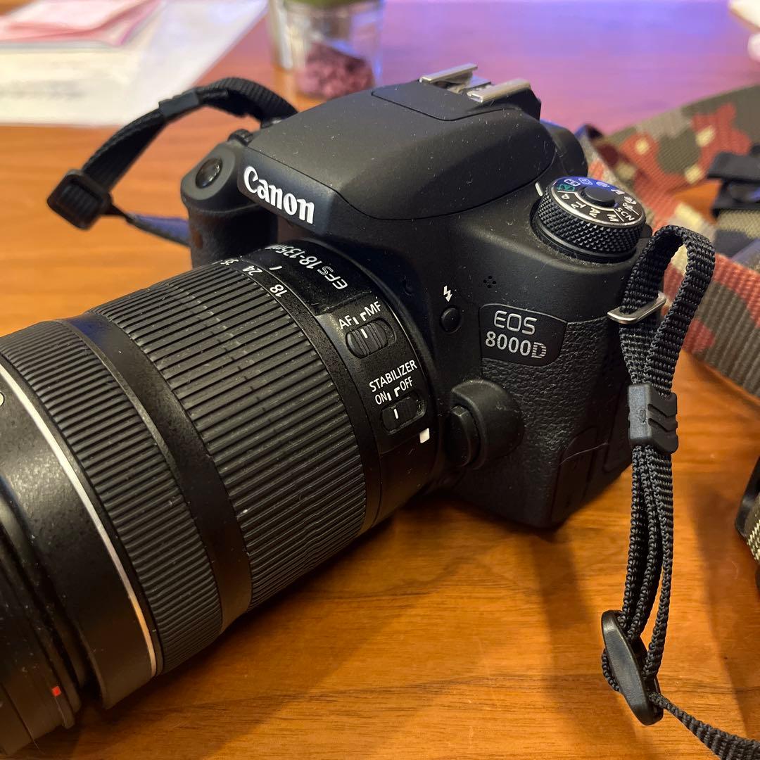 Canon EOS 8000D デジタル一眼レフカメラ　おまけ付き
