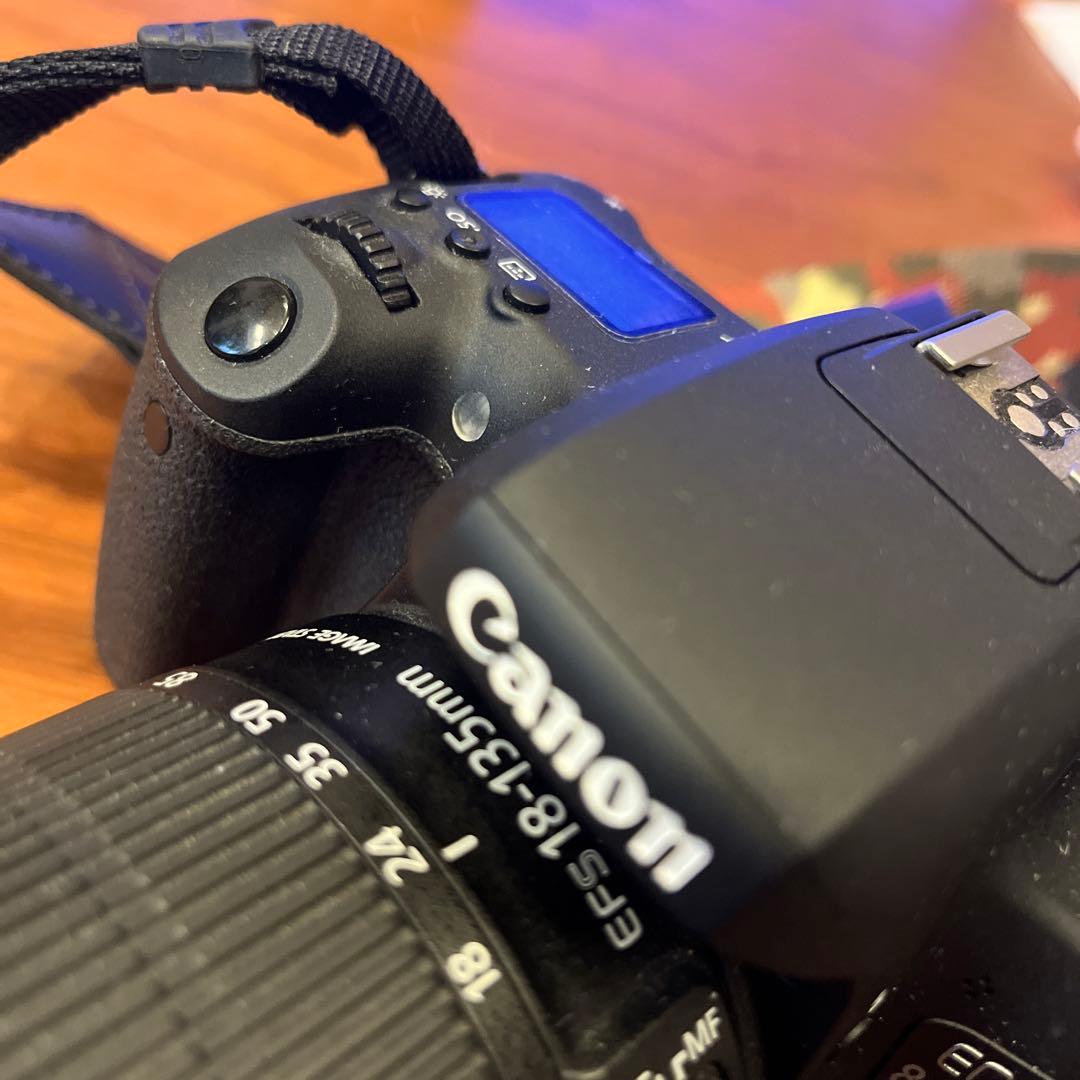 Canon EOS 8000D デジタル一眼レフカメラ　おまけ付き