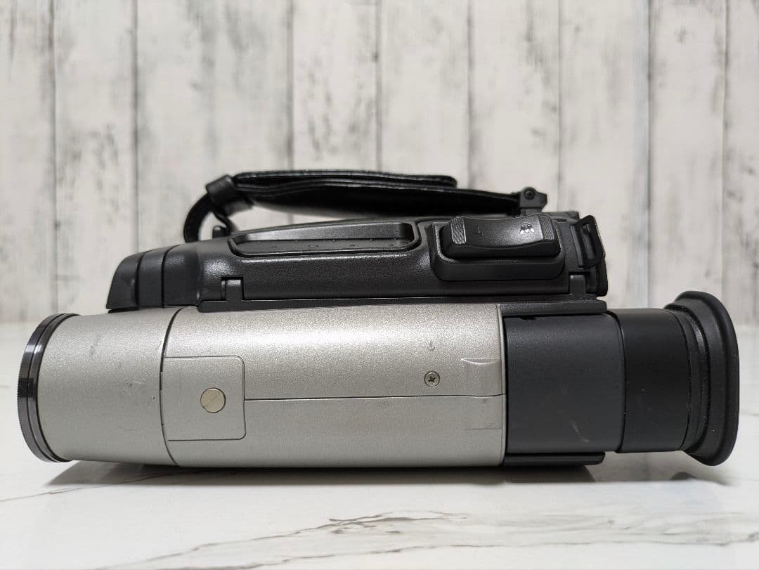 【希少】SONY　CCD-TR555　Hi8　8mm対応