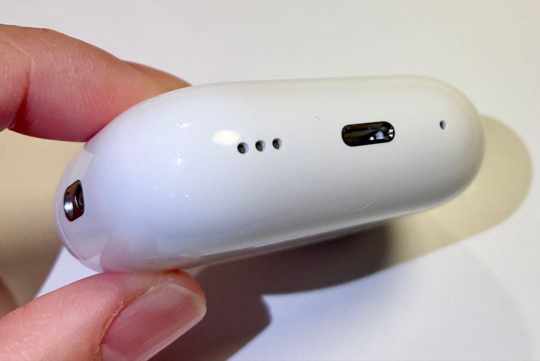 【中古品　消毒拭き取り済み】 Apple AirPods Pro（第2世代）