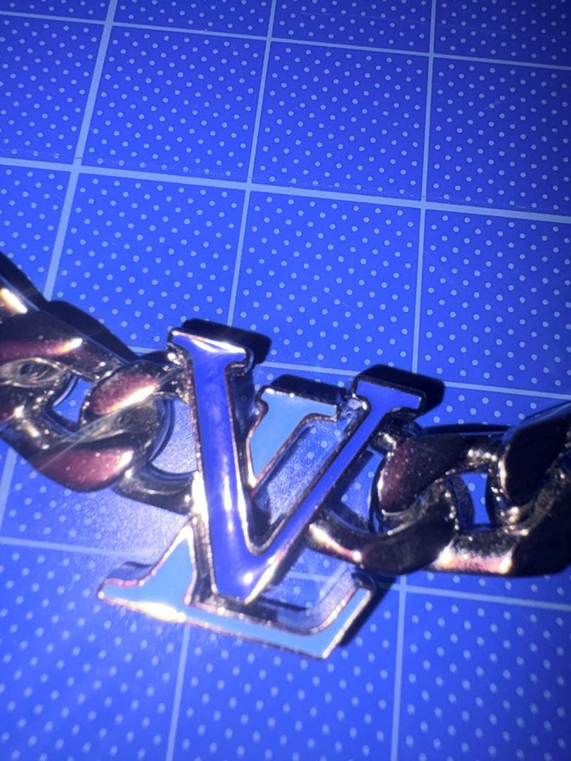 LVロゴ チェーンネックレス