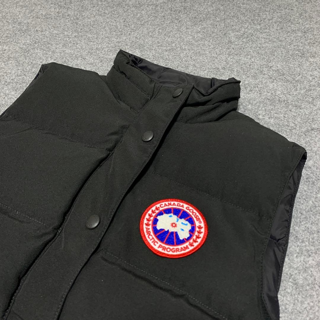 【美品】カナダグース　フリースタイルベスト　2832L　ワッペン　ブラック　S