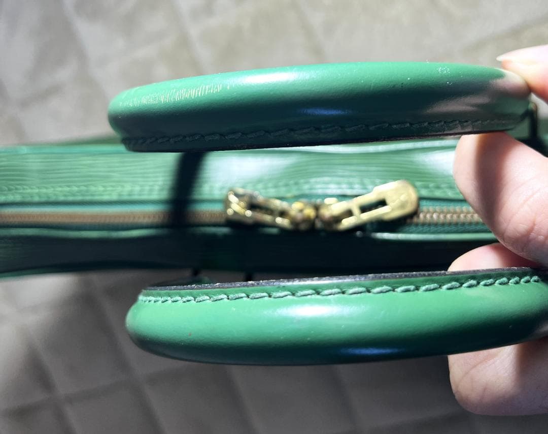 Louis Vuitton エピレザー ビジネスバッグ グリーン