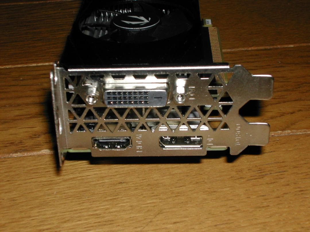 ZOTAC GAMING　GTX1650 LP 4G　ロープロファイルグラボ