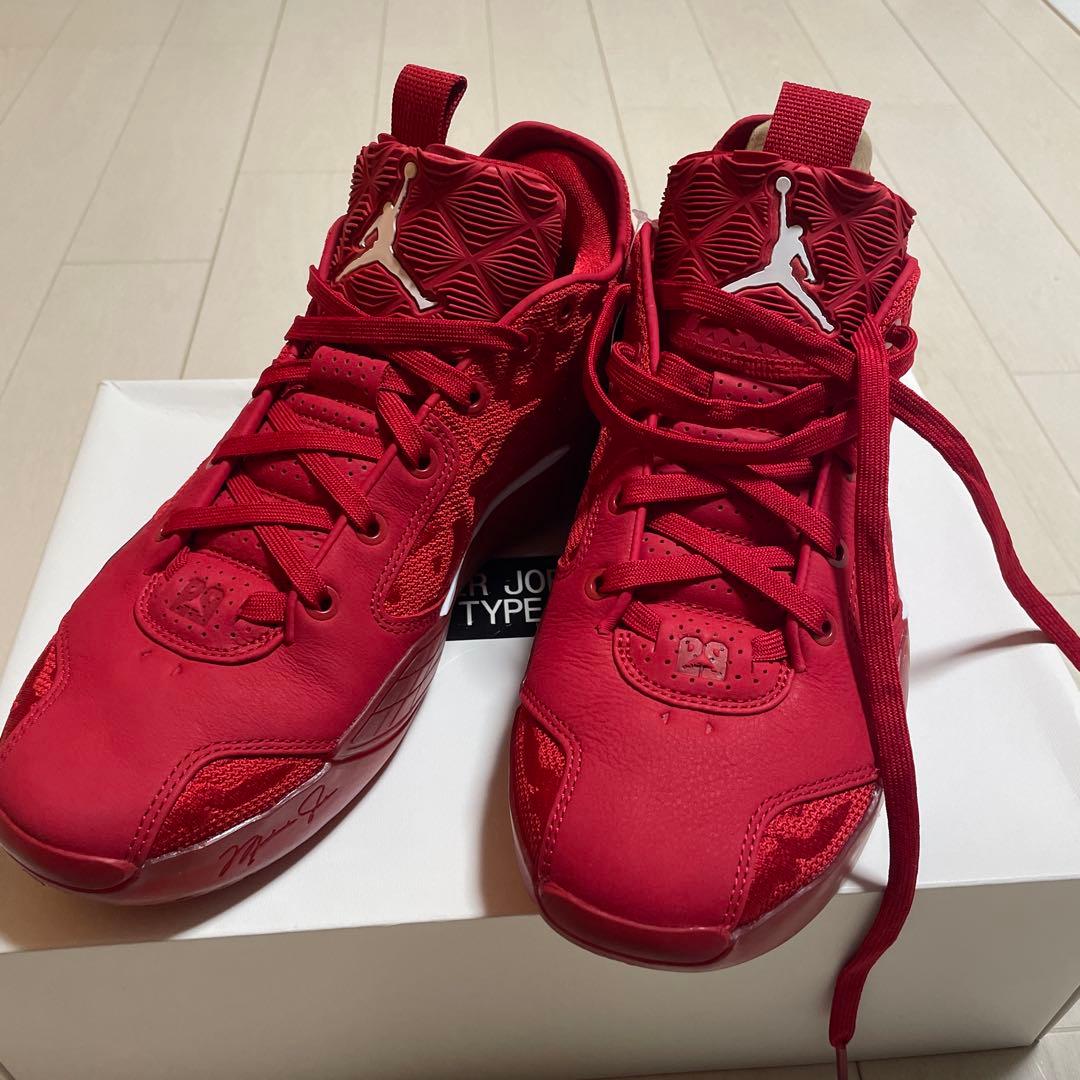 エアジョーダンタイプ レッド シューズ