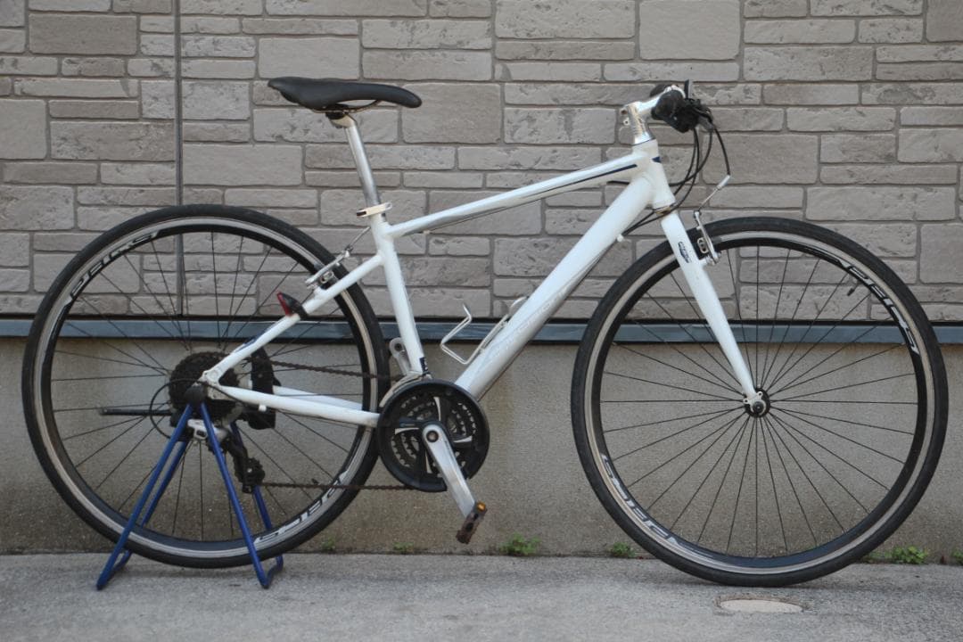 引き取り限定♪プレシジョン♪お手軽クロスバイク♪新生活の通勤通学やレジャーに♪