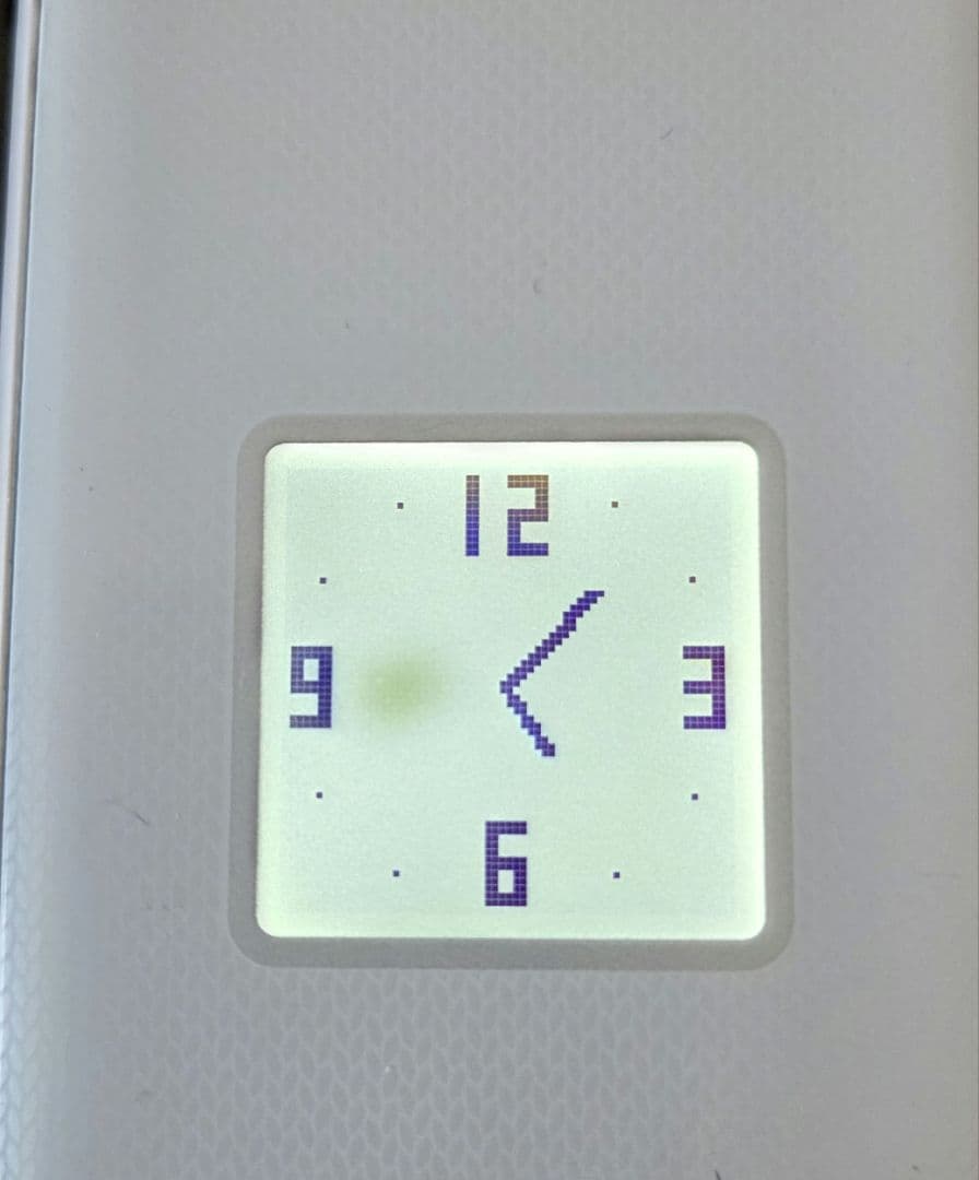 DOCOMO らくらくフォン F-01M ホワイト