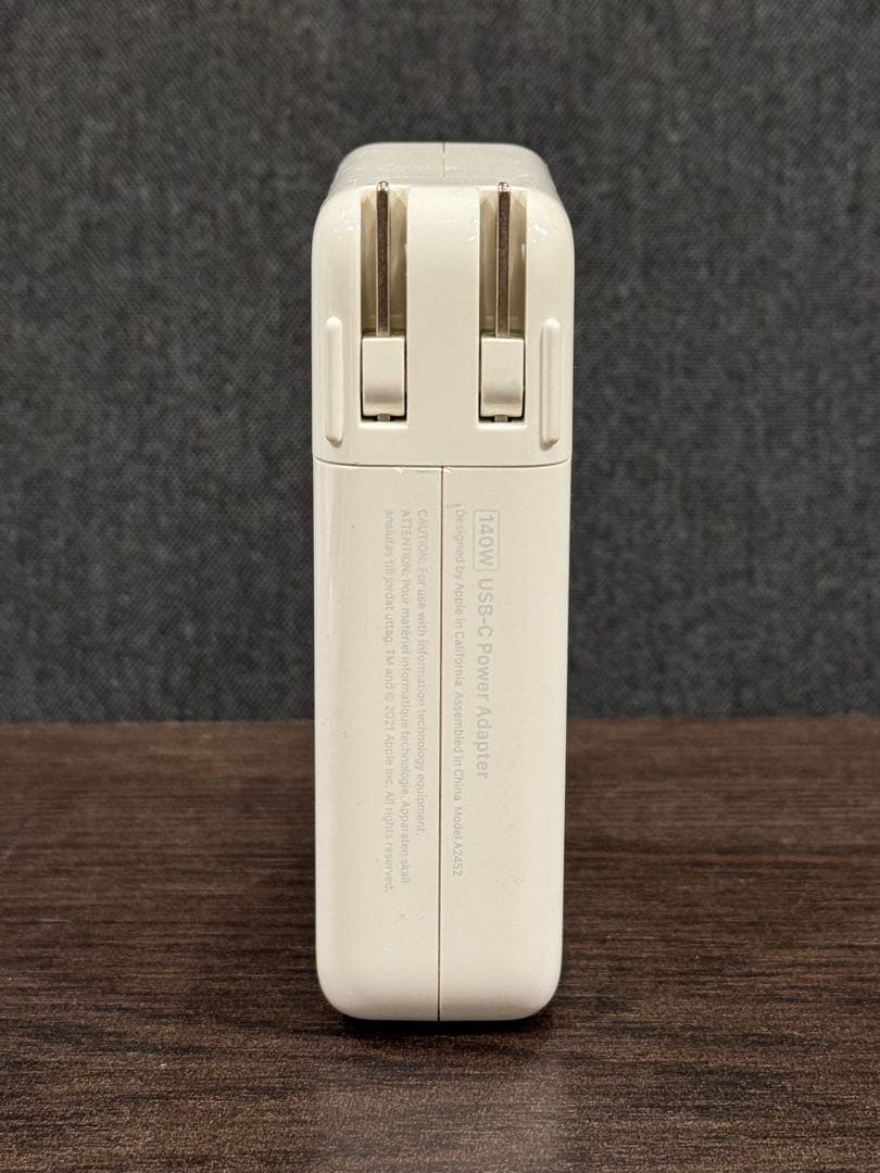 Apple 140W USB-C 電源アダプタ + MagSafe 3ケーブル