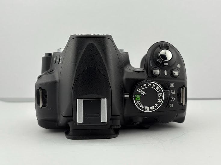 ★訳アリ、美品★ニコン NIKON D3100 ボディ『シャッター数235回』