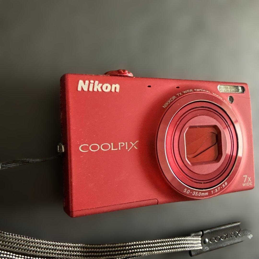 Nikon COOLPIX レッド 7倍ズーム