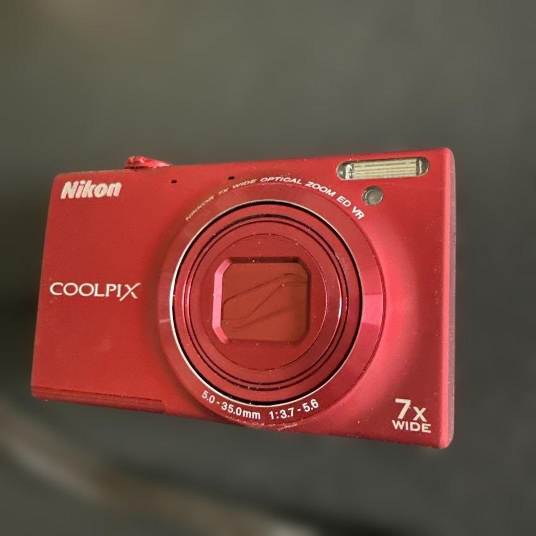 Nikon COOLPIX レッド 7倍ズーム