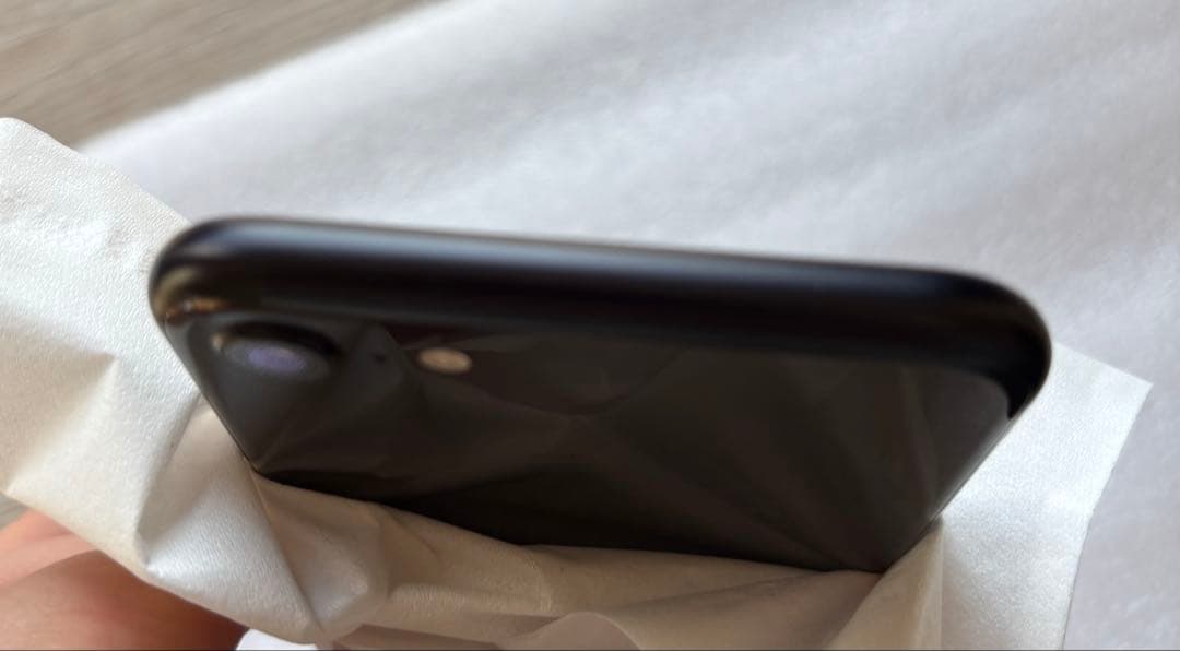 美品 iPhone SE 第二世代 64GB バッテリー83% ブラック