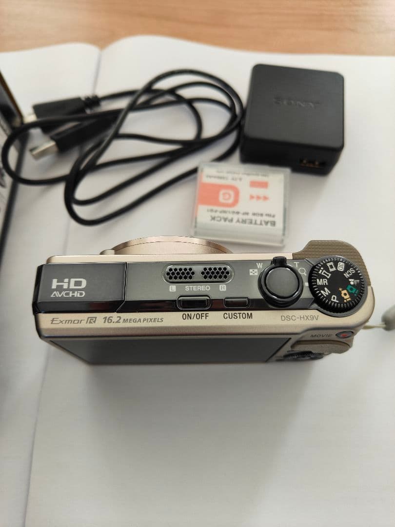 Cyber-shot DSC-HX9V デジタルカメラ、元箱予備バッテリー付き