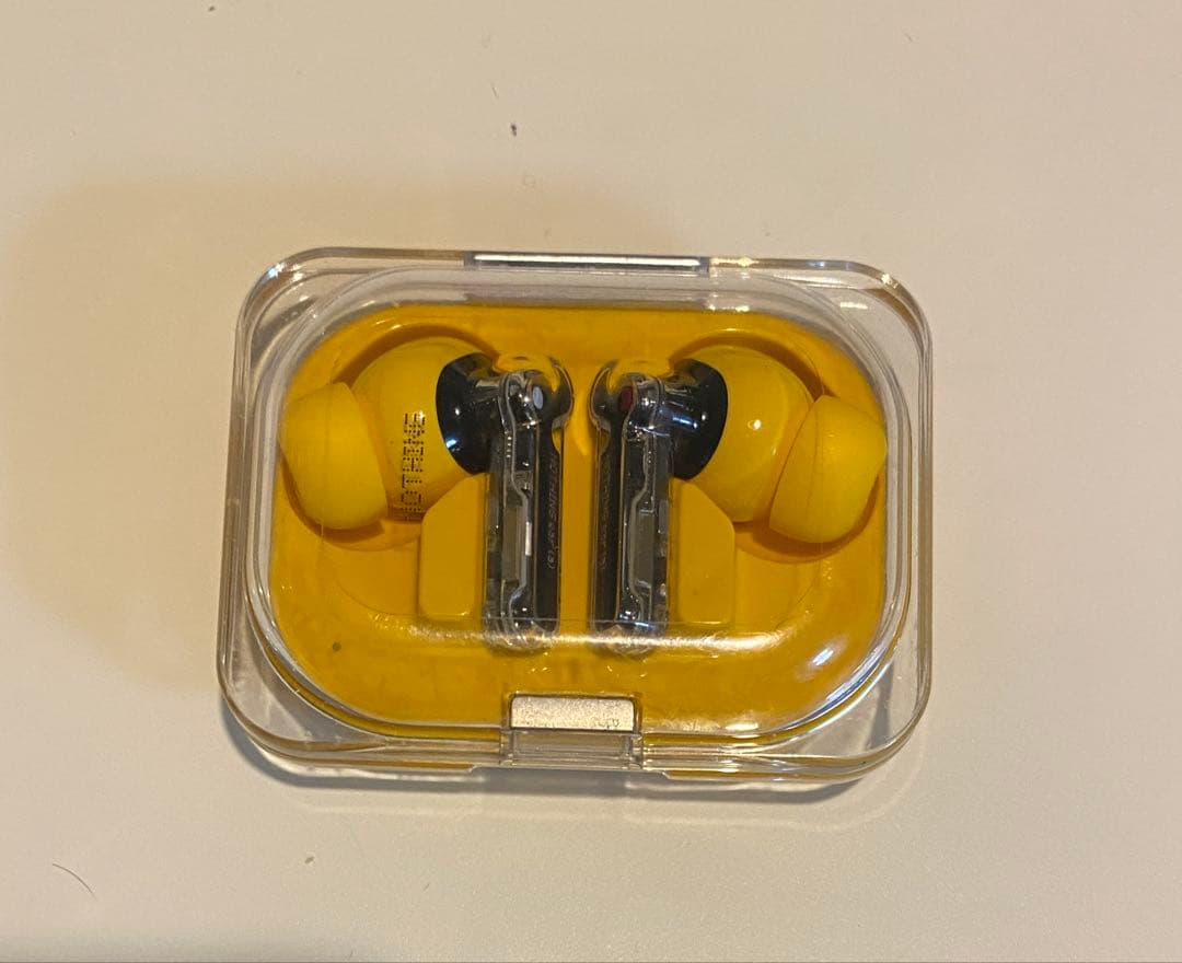 Nothing Ear(a) イエロー　美品中古