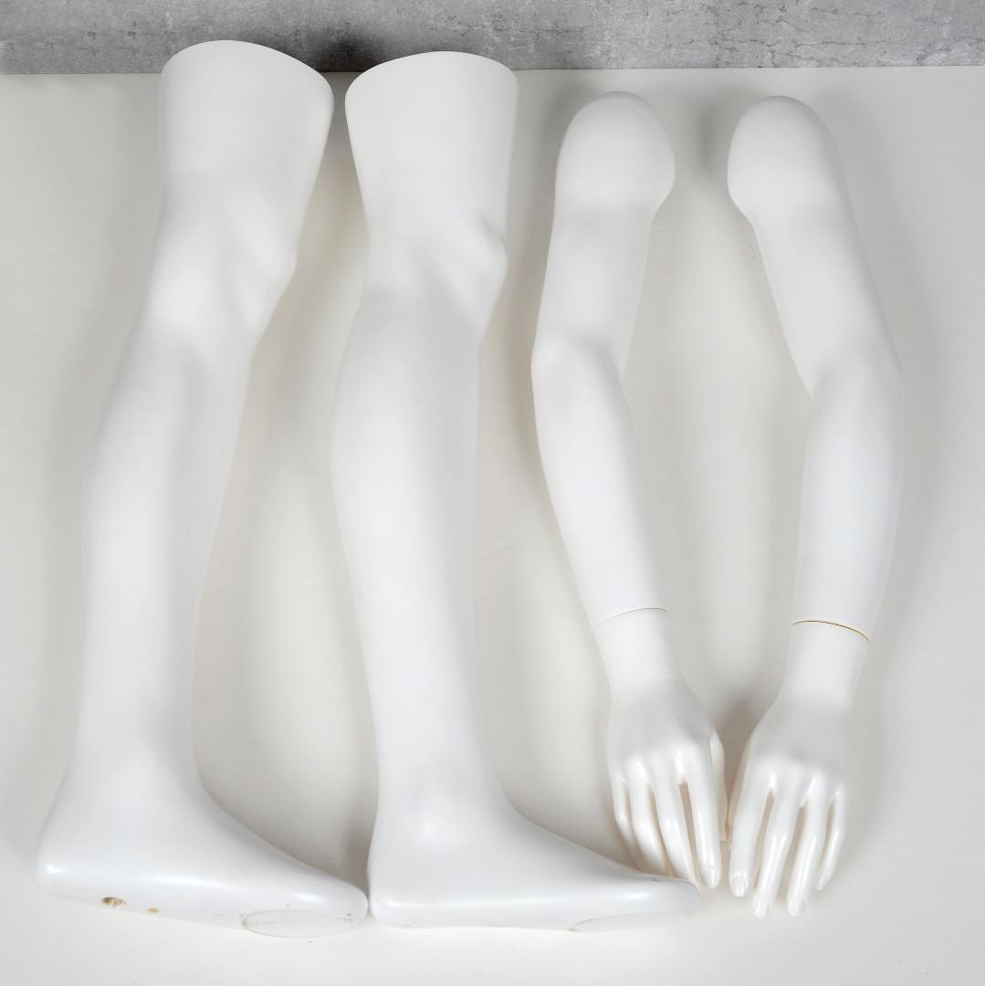 メンズ ヘッドレスマネキン 白 男性 樹脂製 軽量 細マッチョ ボディ 紳士全身