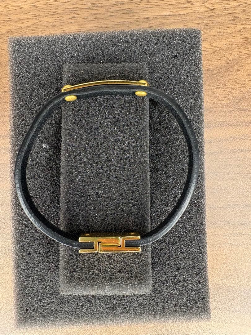 サンローラン　idプレートブレスレット　スムースレザー&メタル　ユニセックス　L