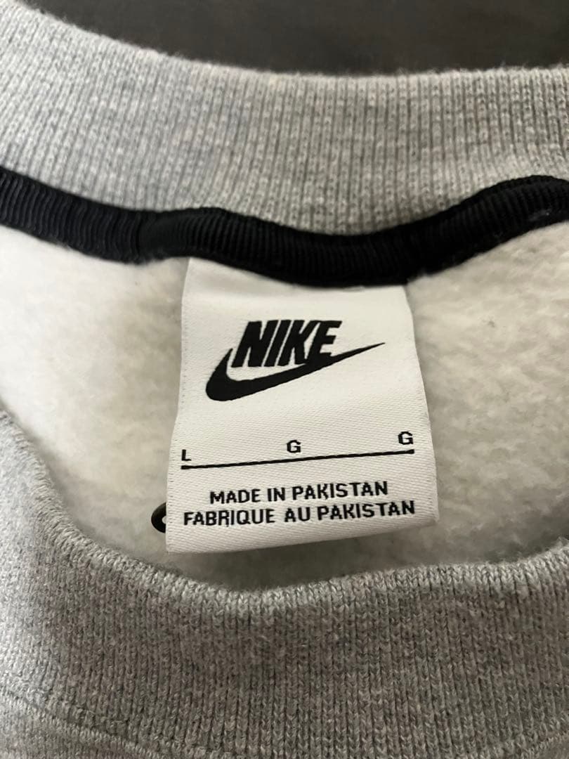 NIKE×ストゥーシーコラボ クルーネック トレーナー ロゴ入り