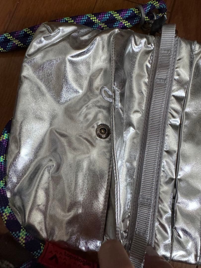 topologie スマホ　サコッシュ　ストラップ付き