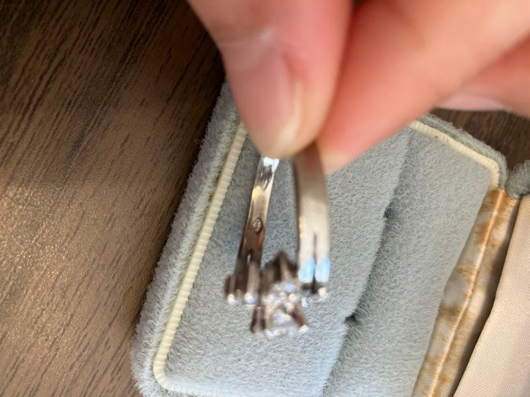 人工ダイヤモンドリング 1.00カラット