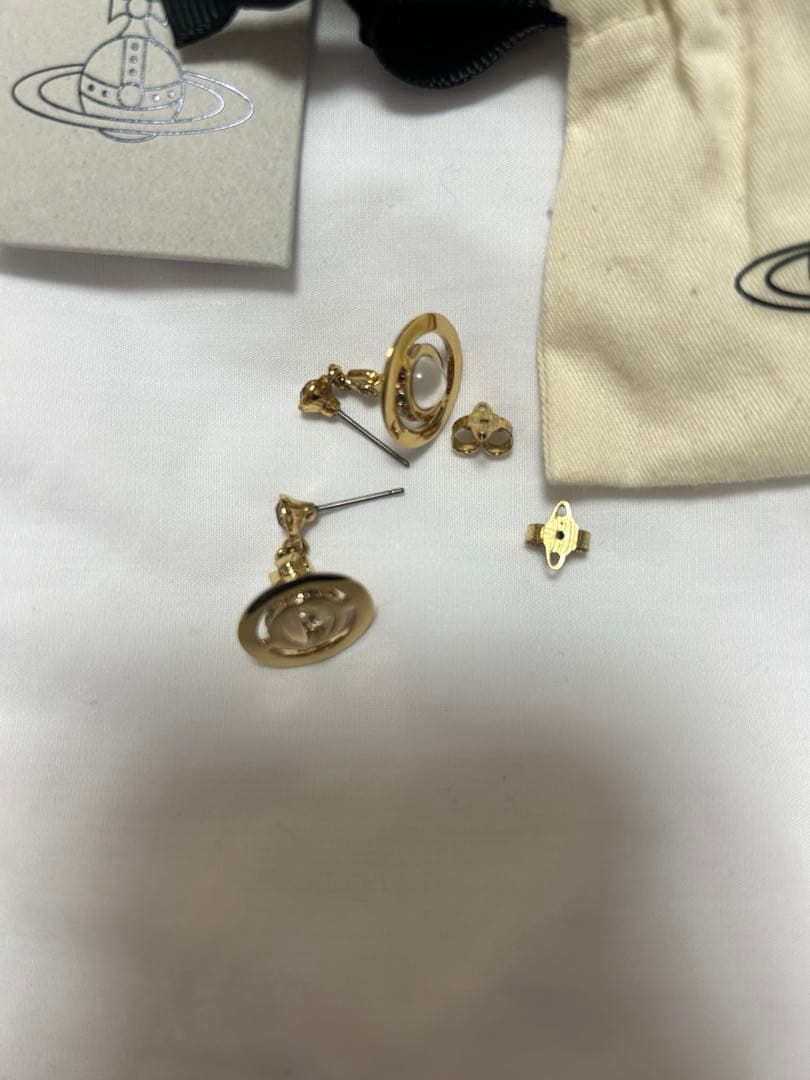 Vivienne Westwood ヴィヴィアンピアス