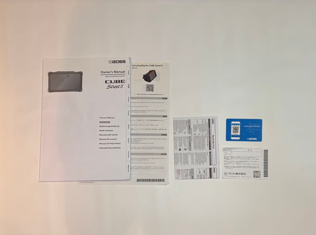Roland BOSS CUBE Street II スピーカー 赤 アンプ路上