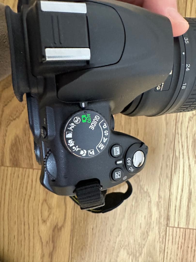 Nikon 一眼レフ D3000 ダブルズームキット