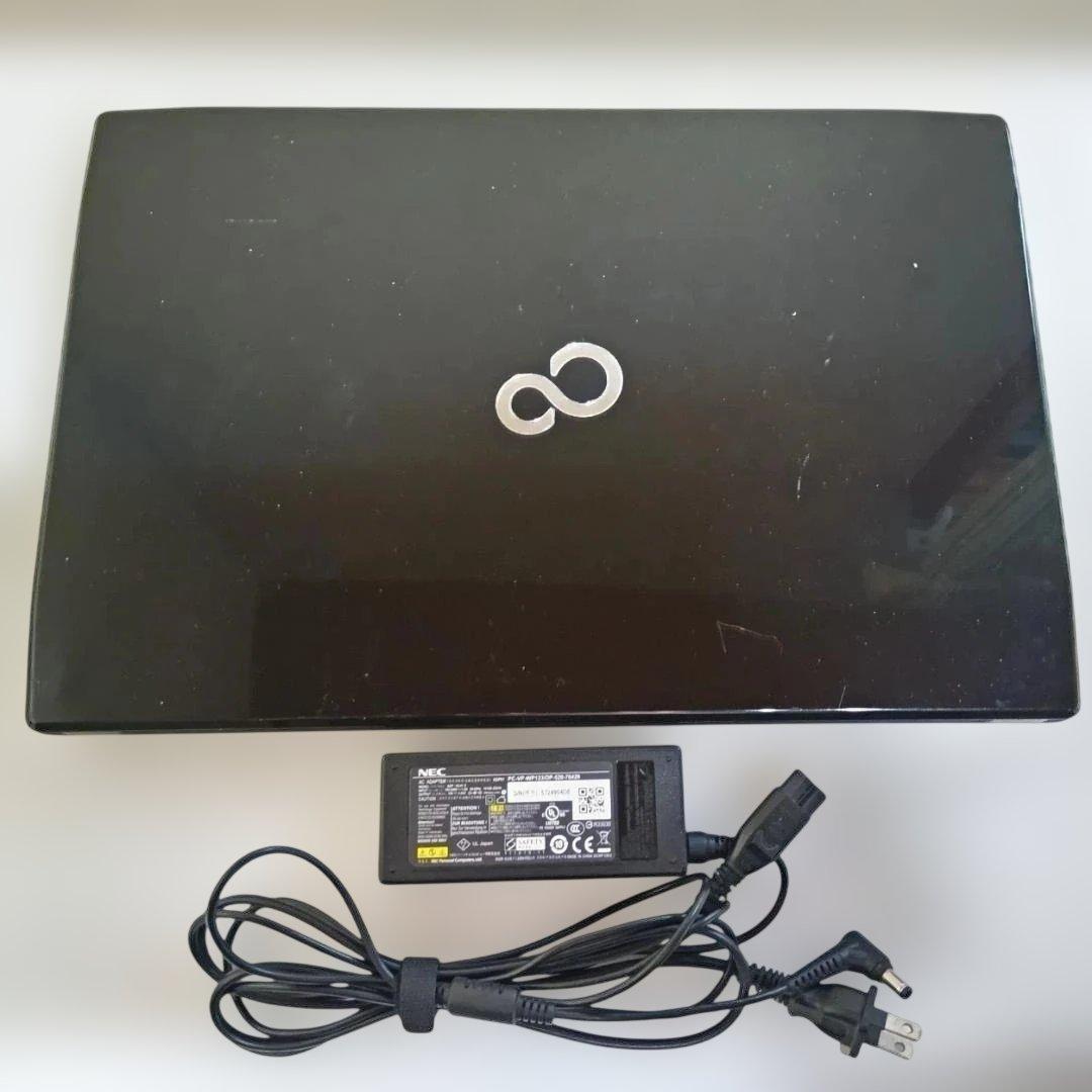 即日発送/すぐ使える/大画面15.6インチ/メモリ8GB/快速SSD512GB