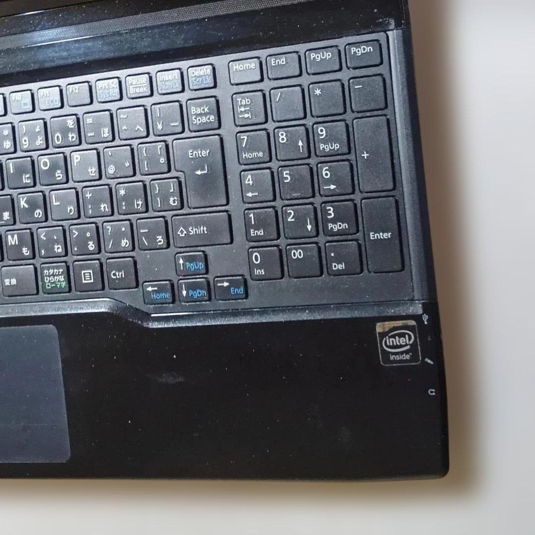 即日発送/すぐ使える/大画面15.6インチ/メモリ8GB/快速SSD512GB