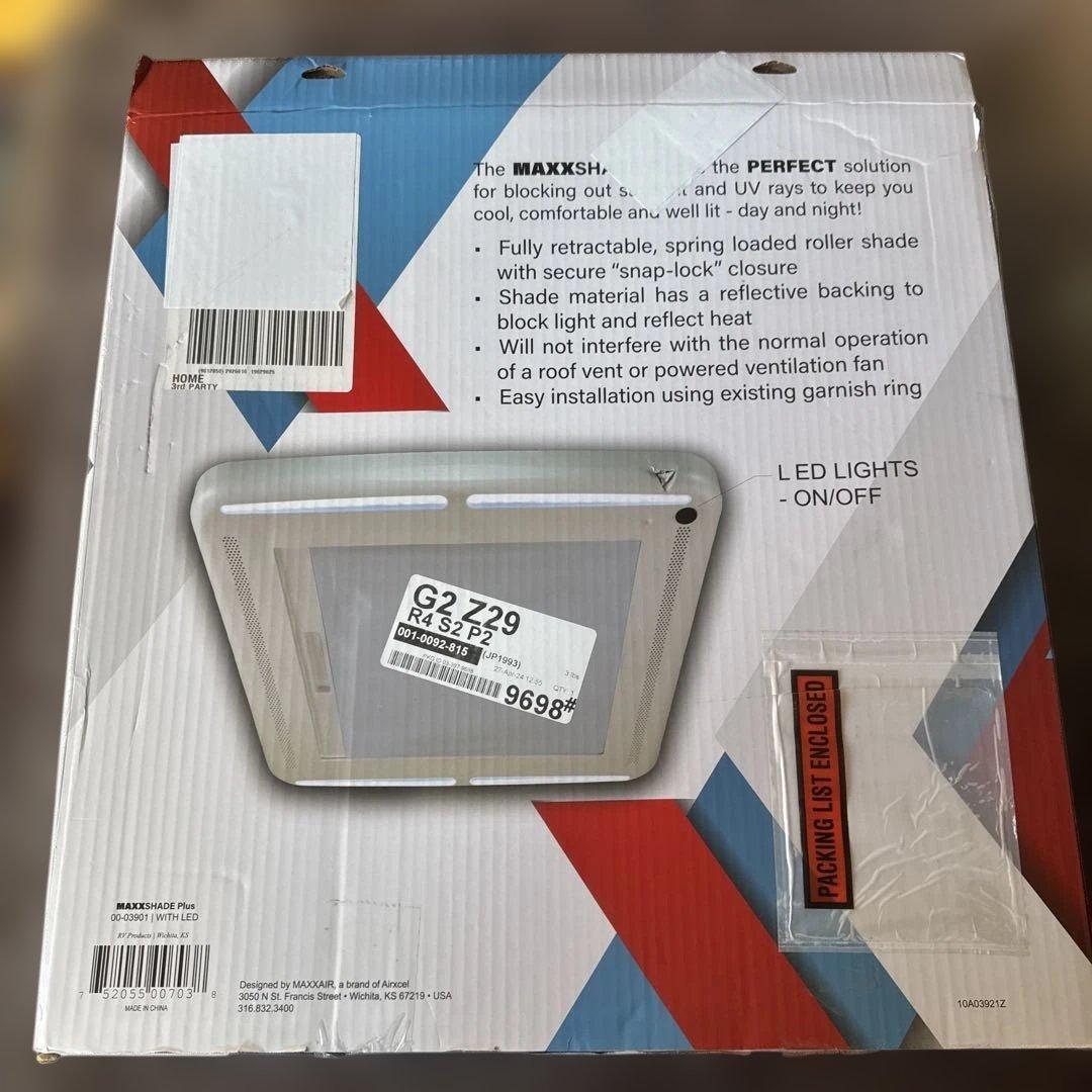 キャンピングカーMAXXSHADE PLUS