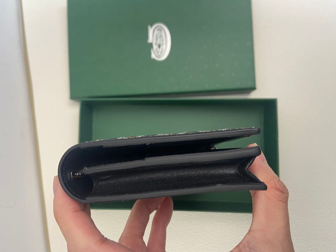 Goyard 長財布（ブラウンレザー、カードポケット付き）