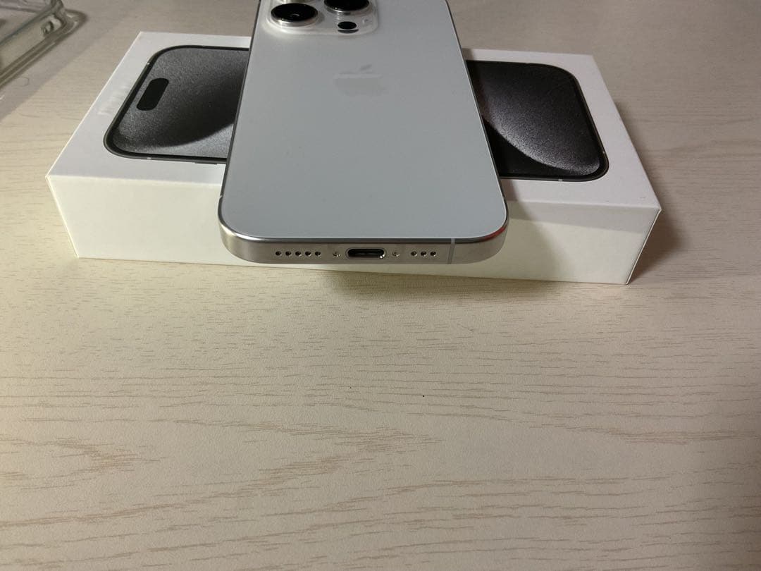 Apple iPhone15pro 128GB 本体 +ケース付き