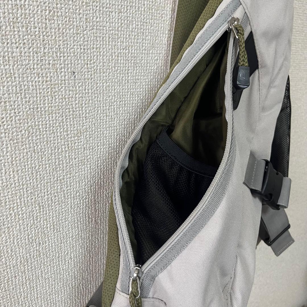 old nike ナイキ グレー カーキ　メッセンジャーバッグ 古着 y2k