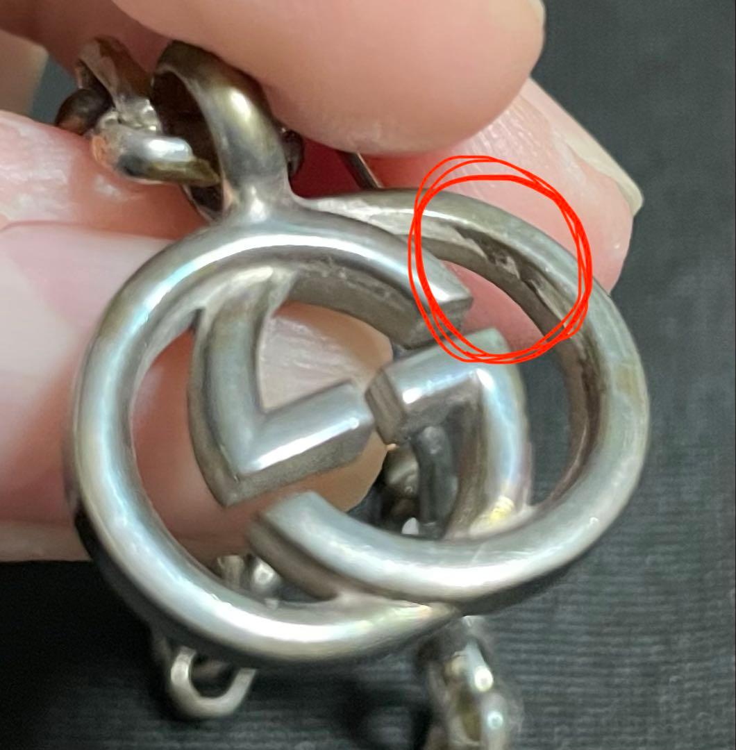 Gucci シルバーブレスレット ロゴチャーム