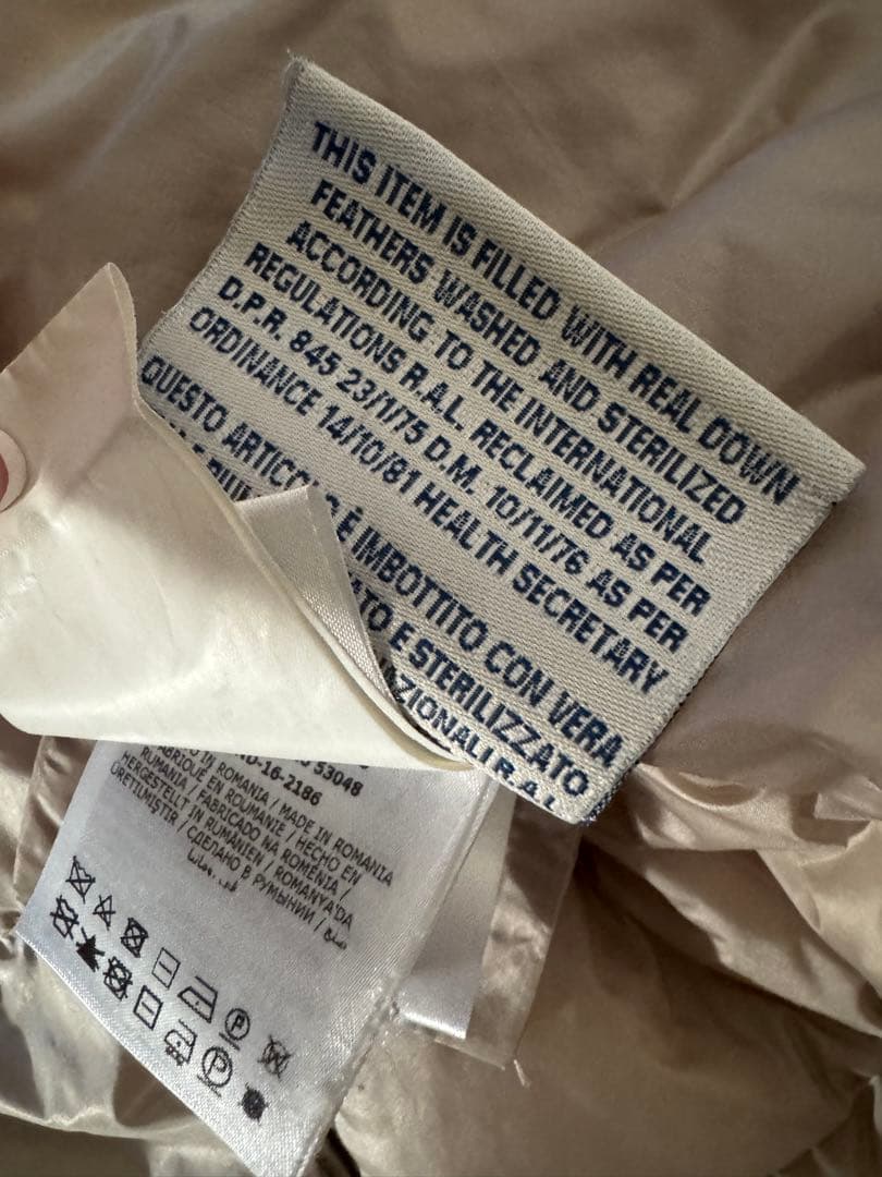 MONCLER レディース　ダウン